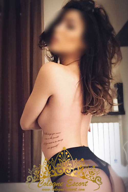 Sexy French Escort Cologne